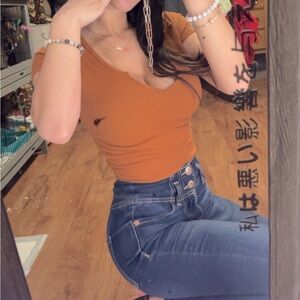 Cute fall aesthetic V-neck crop top